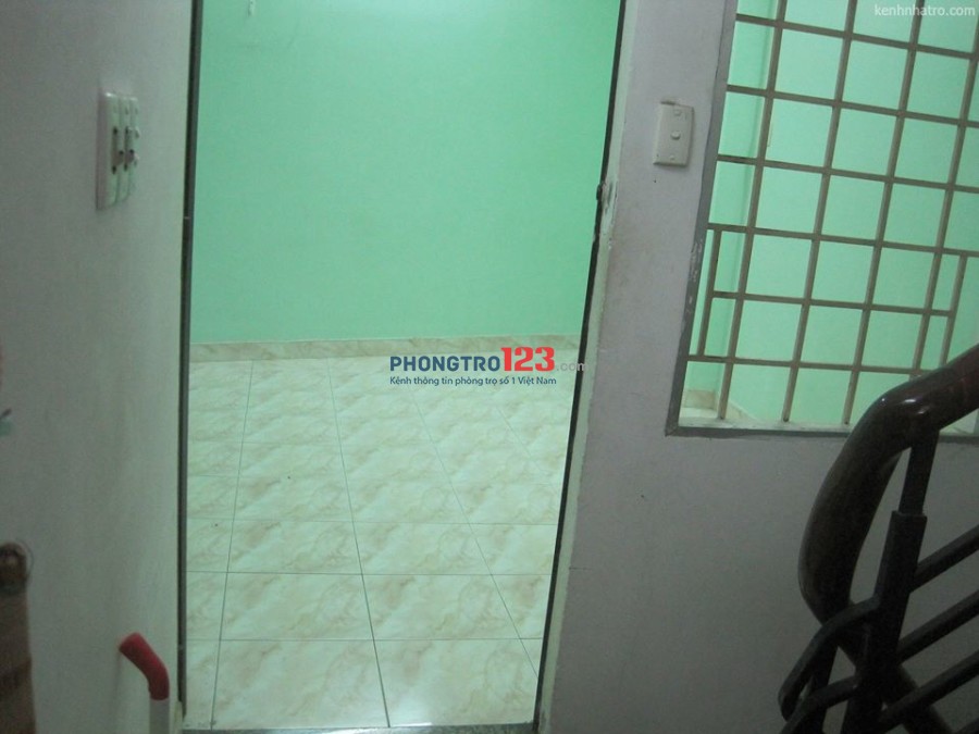 Phòng cho 1-2 nữ thuê, giá 2.5 triệu/tháng, rộng 16m2