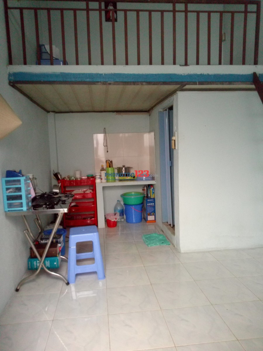 Phòng nữ ở ghép - gần chợ Phạm Văn Hai, quận Tân Bình