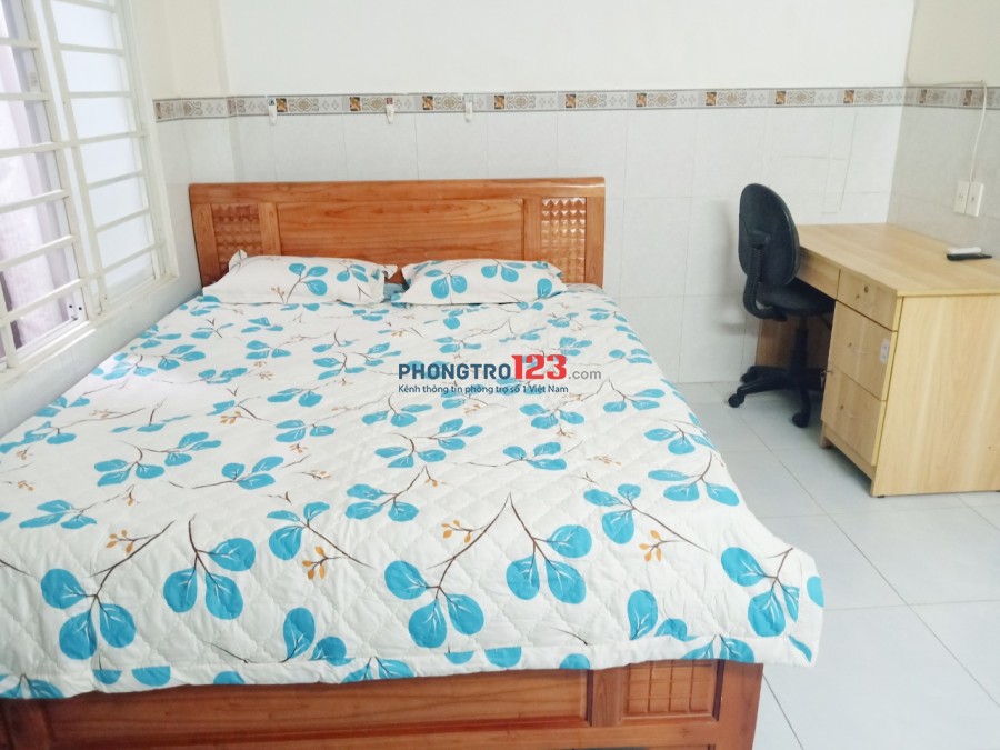 Phòng Phú Nhuận 28m2, đủ nội thất, Free dịch vụ, giờ tự do