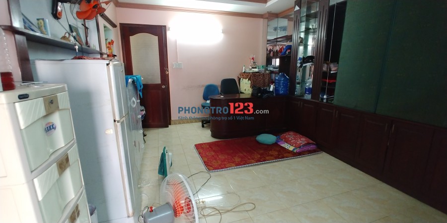 Tìm nữ nvvp hoặc sinh viên ở ghép gần đầm sen