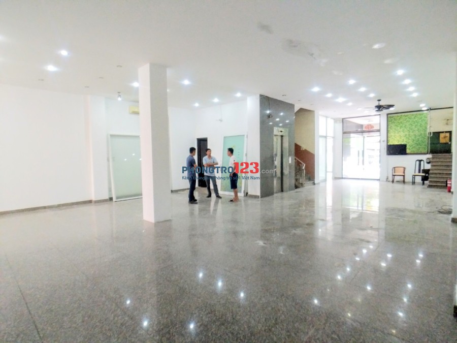 Mặt bằng tầng trệt tòa nhà Đinh Bộ Lĩnh gần Bạch Đằng. Dt: 9x29m, trên có 52 căn hộ đang full