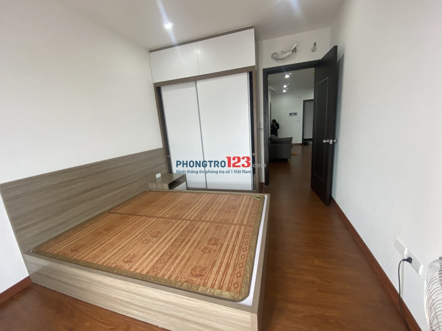 Chính chủ cho thuê căn hộ 2 phòng ngủ full nội thất