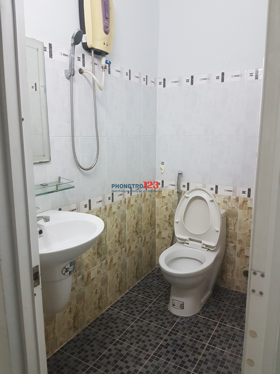 Cho thuê phòng trọ giá rẻ Phan Huy Ích, F15, Quận Tân Bình