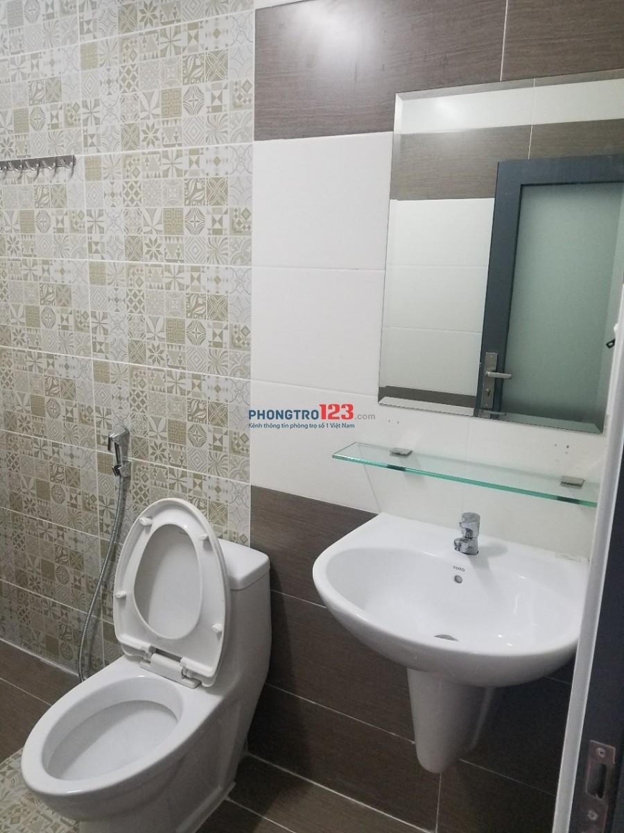 PHÒNG 40 M2 CÓ NỘI THẤT MỚI HẺM XE TẢI TẠI TÂY HÒA