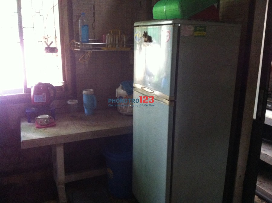 Phòng trọ máy lạnh cho 2 nữ thuê 15m2, giá 1.500.000đ/người tại 35/3 Nguyễn Tất Thành, Q.4 gần ĐH Luật -Nguyễn Tất Thành