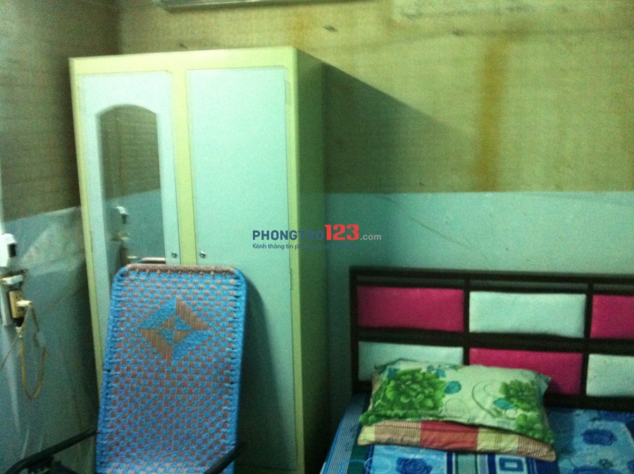 Phòng trọ máy lạnh cho 2 nữ thuê 15m2, giá 1.500.000đ/người tại 35/3 Nguyễn Tất Thành, Q.4 gần ĐH Luật -Nguyễn Tất Thành