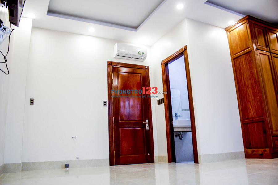 Phòng mới, cực đẹp, có máy lạnh, WC riêng 85A Nguyễn Thượng Hiền, gần ĐH FPT