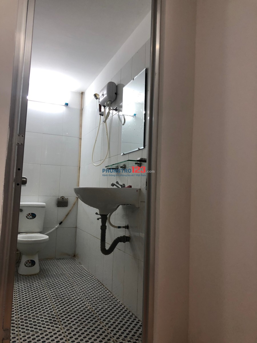 Cho thuê phòng trọ đối diện Etown2 P.13, Tân Bình