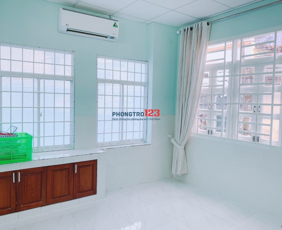 Cho thuê phòng mới có máy lạnh Tại Hẻm 290 Lý Thái Tổ, Q.3. Giá 3.4tr/tháng, LH Ms Hiền