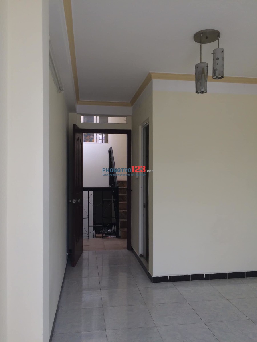 Cho thuê phòng trọ máy lạnh tại 258/5 CMT8, Quận 3