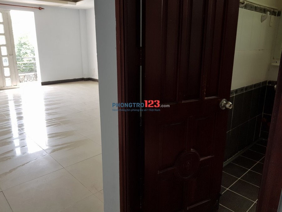 Phòng Gò Vấp 45m2, rộng, sạch, đẹp, có ban công, rất an ninh, giờ giấc tự do.