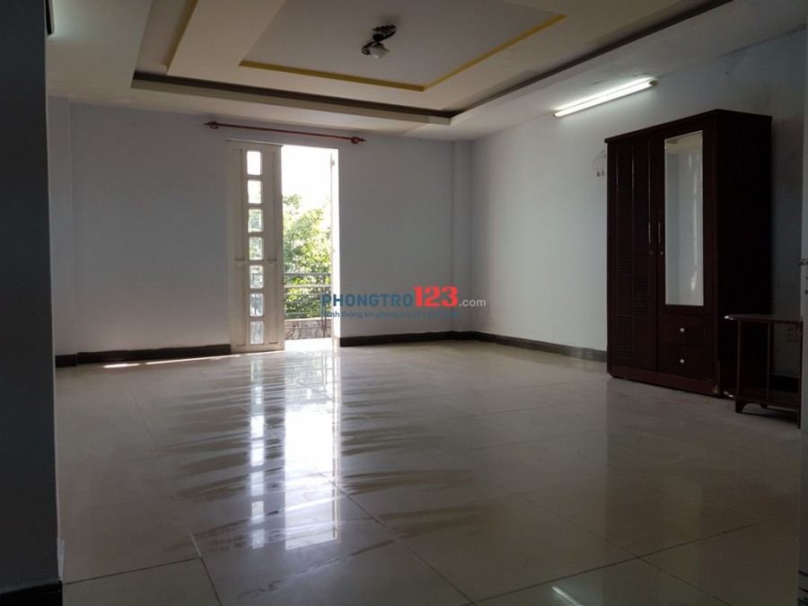 Phòng Gò Vấp 45m2, rộng, sạch, đẹp, có ban công, rất an ninh, giờ giấc tự do.