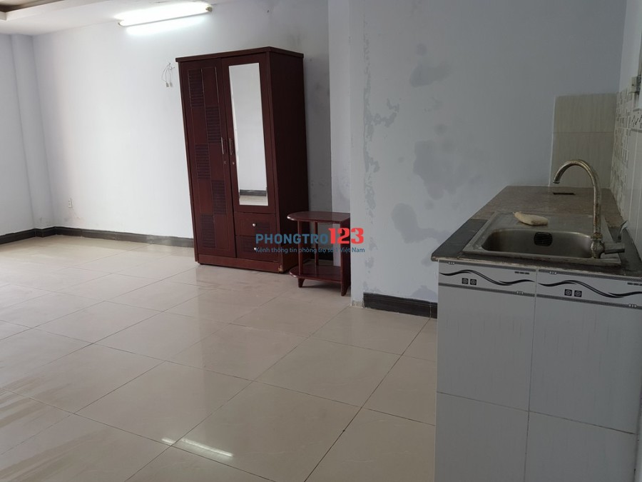 Phòng Gò Vấp 45m2, rộng, sạch, đẹp, có ban công, rất an ninh, giờ giấc tự do.