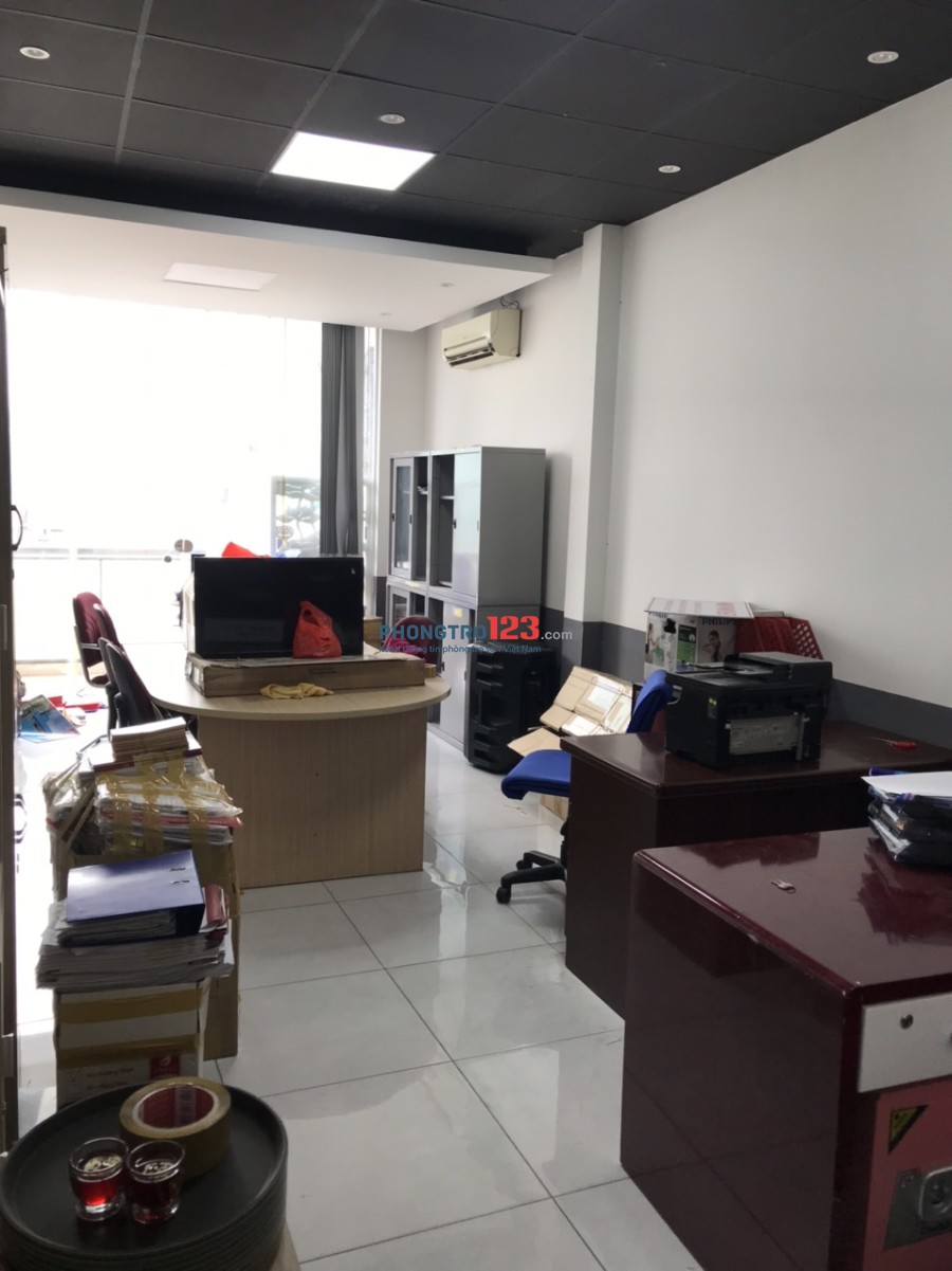 Cho thuê nhà nguyên căn 3 lầu 160m2 mặt tiền Đinh Tiên Hoàng, P.3, Q.Bình Thạnh