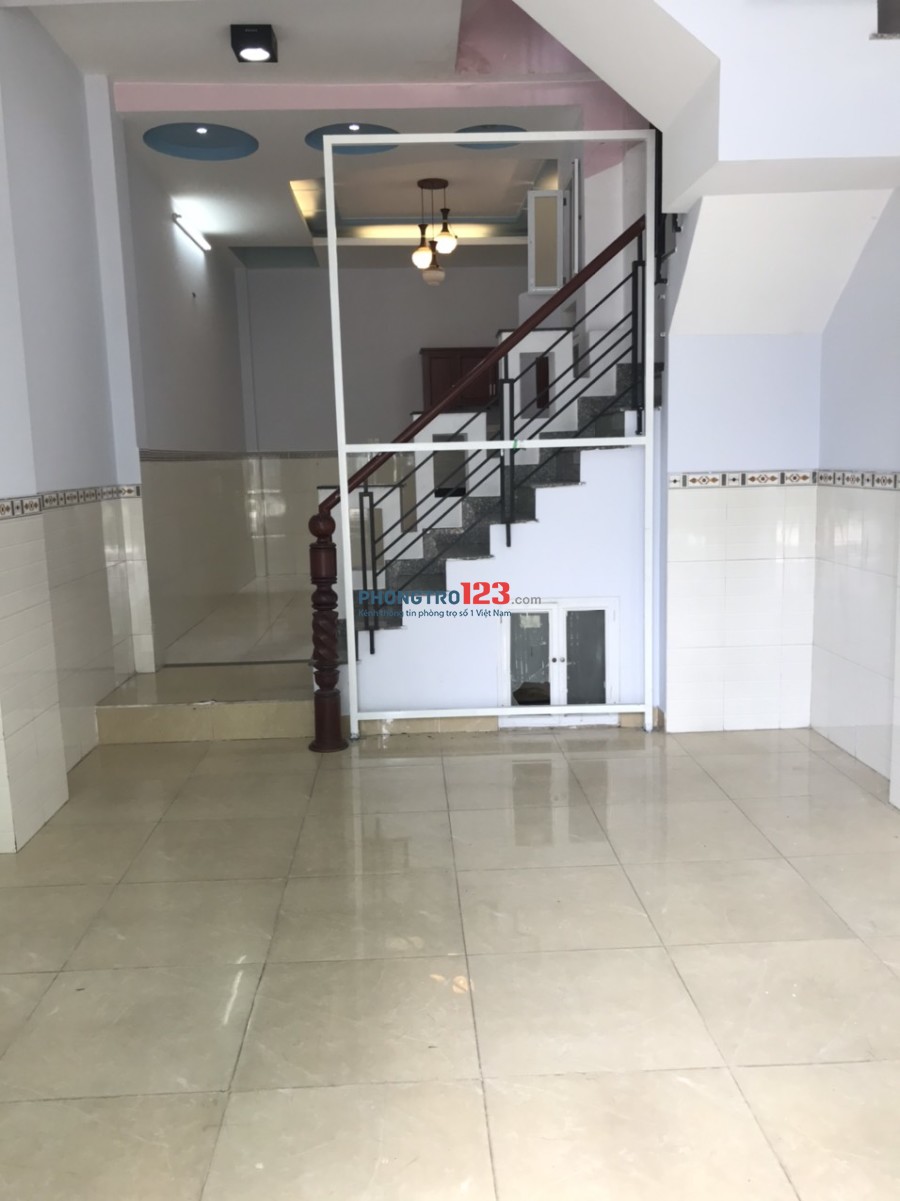 Cho thuê nguyên căn 7A Nguyễn Thế Truyện, Phường Tân Sơn Nhì, quận Tân Phú. 4mx15m, 3 lầu, 5p ngủ