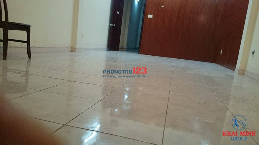 Phòng 40m2, có sân sau, wc riêng- 63S Ung Văn Khiêm, gần Hutech CS2