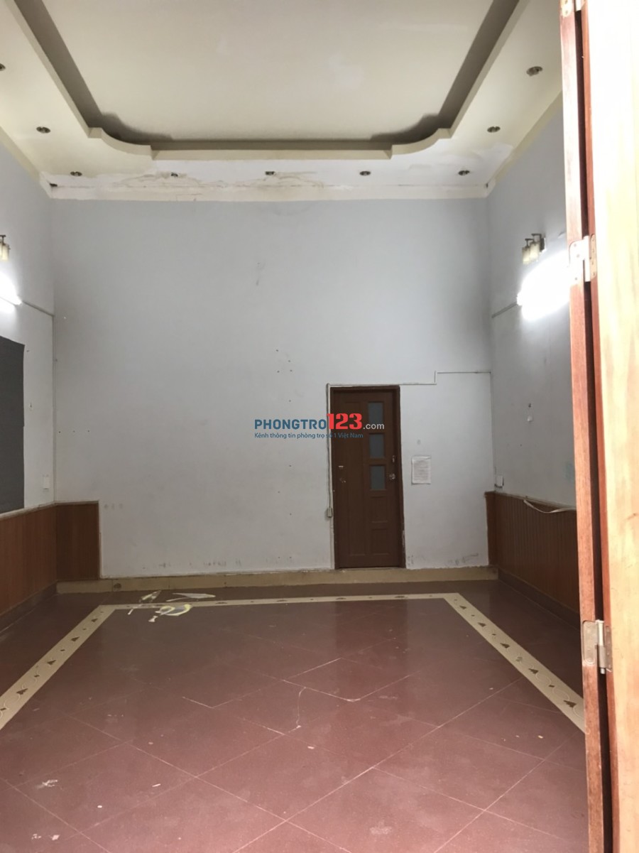 Cho thuê kho kinh doanh, 40m2 giá rẻ - Gần bến xe miền đông