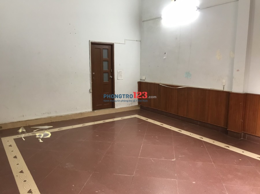Cho thuê kho kinh doanh, 40m2 giá rẻ - Gần bến xe miền đông