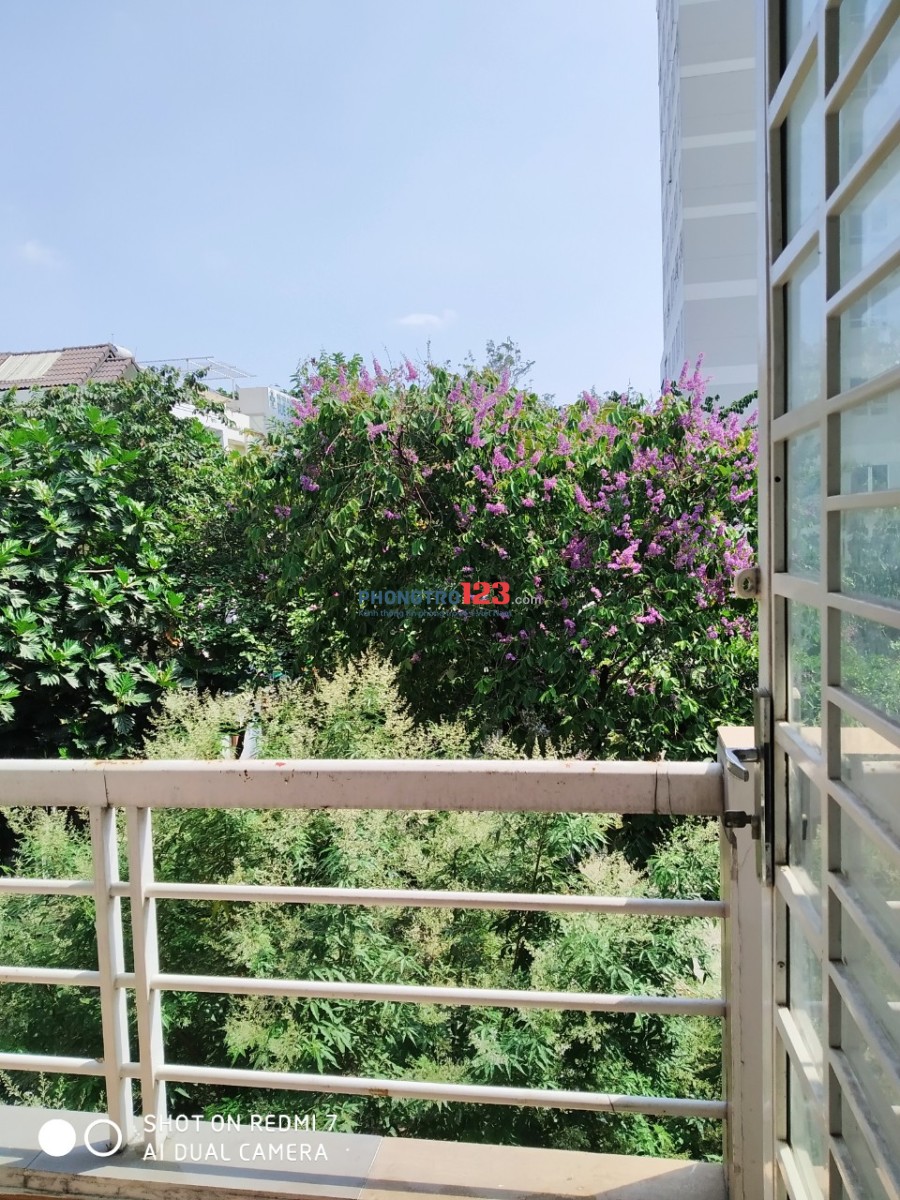 Phòng Ban công thoáng, trước khuôn viên nhiều cây xanh-KDC Trung.Sơn gần Lotte Q7, cầu Nguyễn văn Cừ Q1