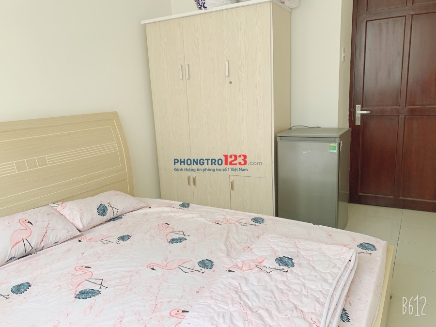 Phòng trọ nữ 12m2 Võ Văn Kiệt, Q1