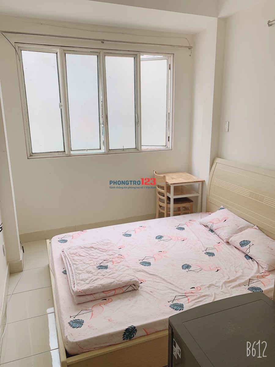 Phòng trọ nữ 12m2 Võ Văn Kiệt, Q1
