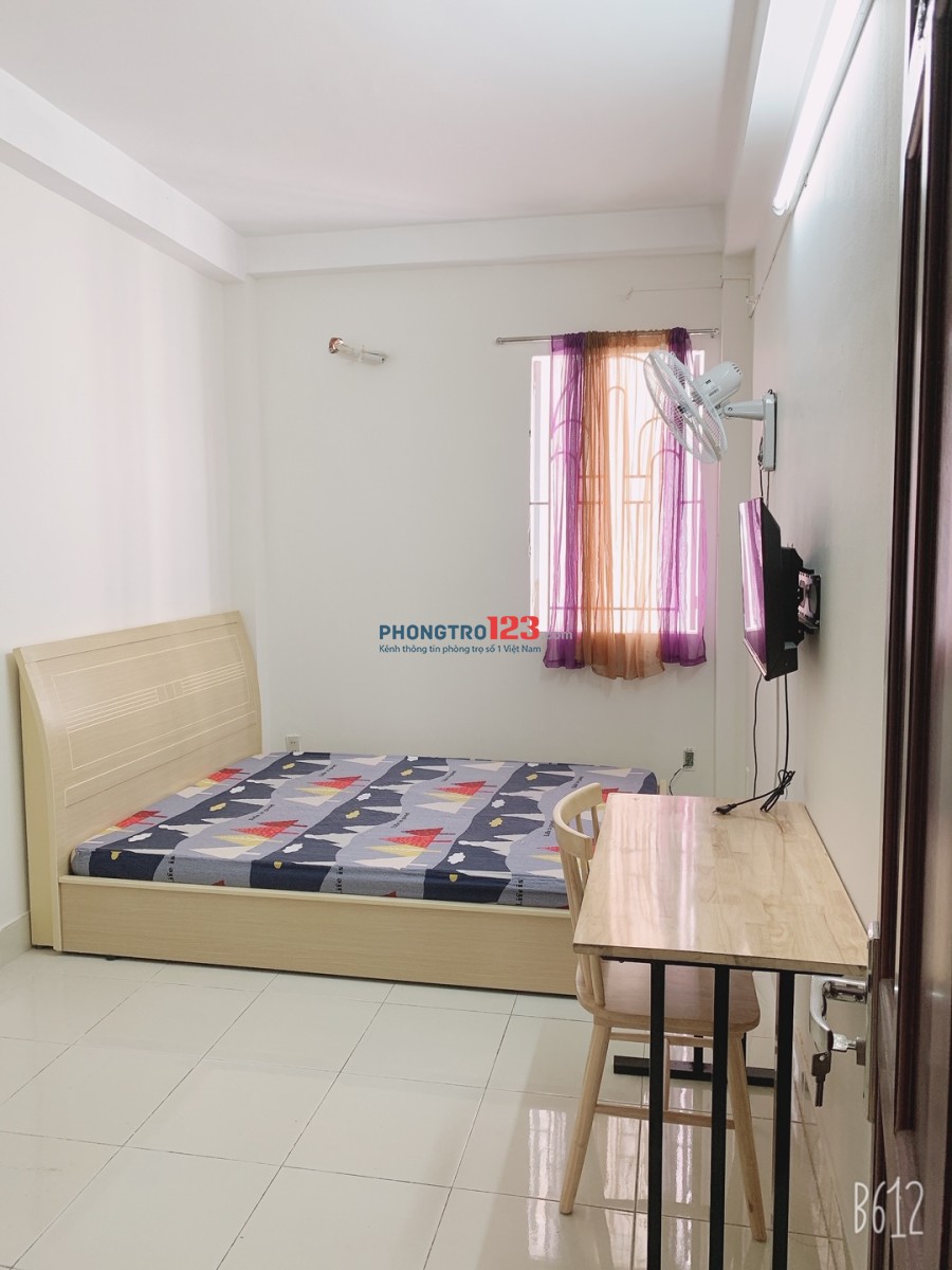 Phòng trọ nữ 12m2 Võ Văn Kiệt, Q1