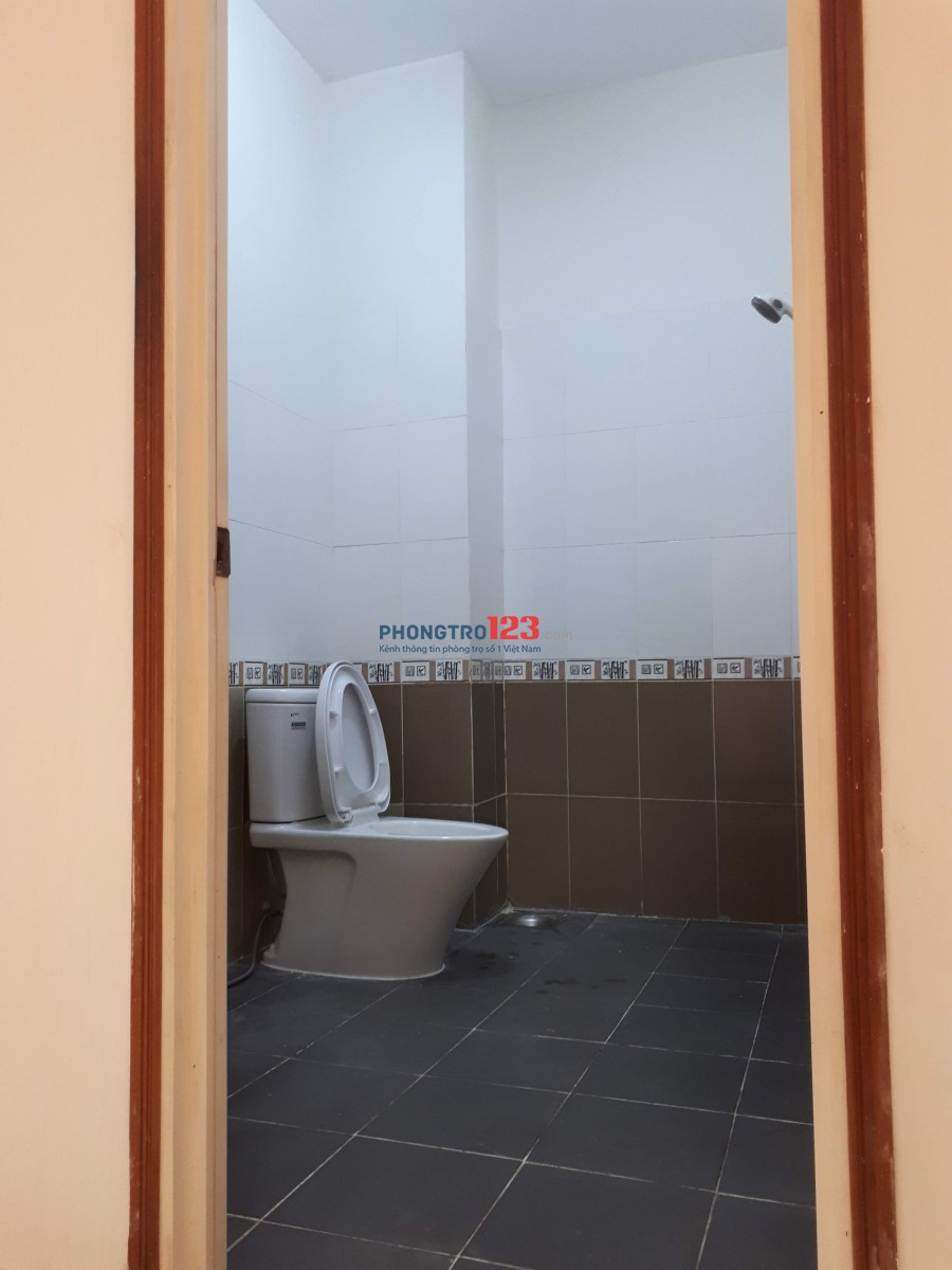 CHO THUÊ NHÀ ĐẸP 1 TRỆT, 2 LẦU, NGAY NGÃ TƯ HÀNG XANH