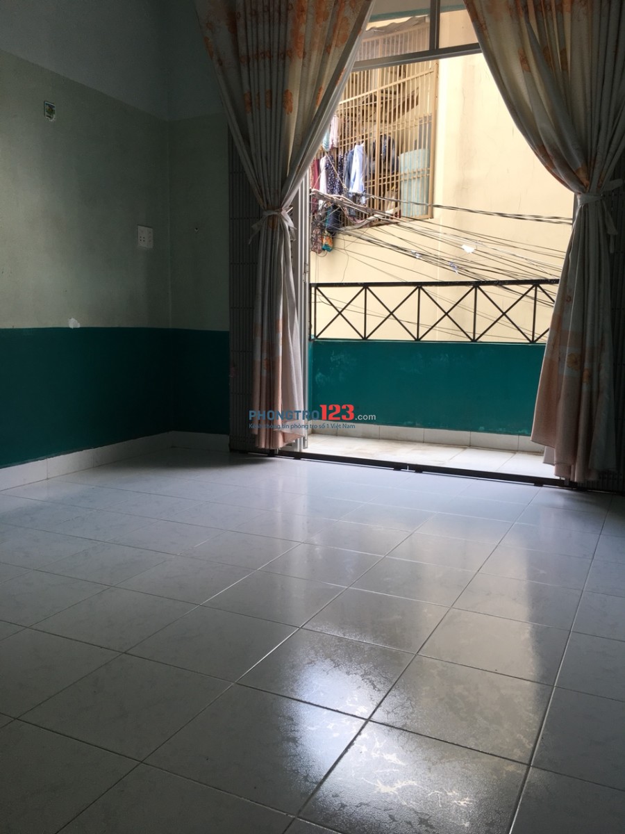 Phòng ĐẸP BAN CÔNG THÓANG MÁT NGAY BÙI THỊ XUÂN- TRƯỜNG SA, TB