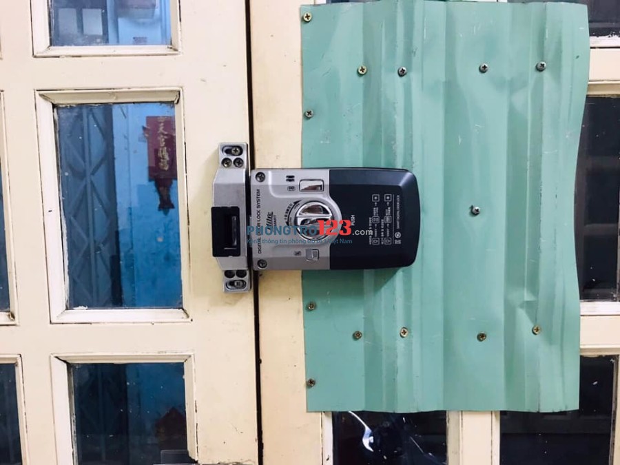 Tìm nữ ở ghép gần phố đi bộ Bùi Viện