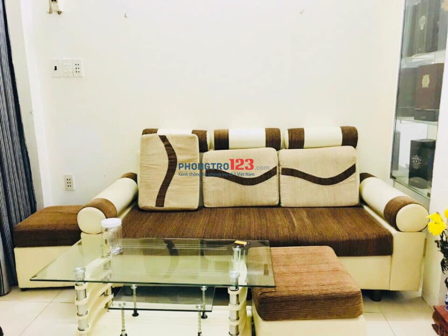 Tìm nữ ở ghép gần phố đi bộ Bùi Viện