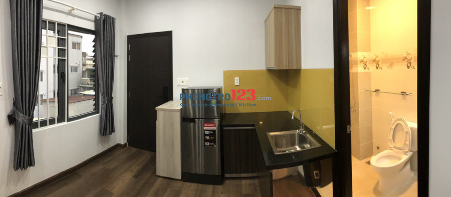 Căn hộ 1 PN giáp Q1, full nội thất, mới XD 100%, hẻm 96 Phan Đình Phùng cách cầu Kiệu 100m