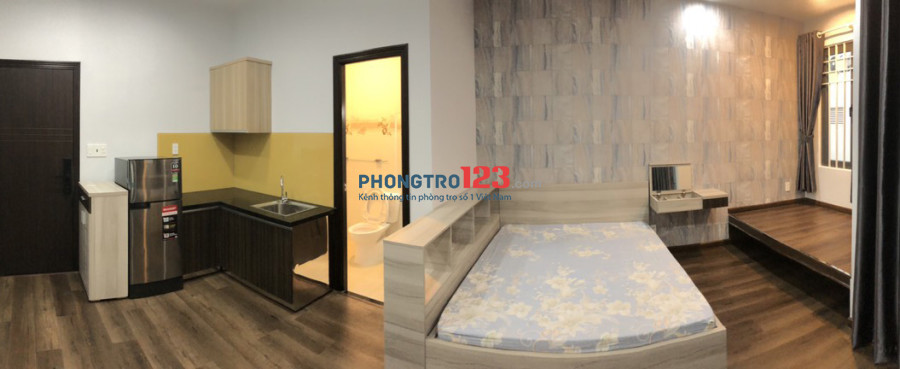 Căn hộ 1 PN giáp Q1, full nội thất, mới XD 100%, hẻm 96 Phan Đình Phùng cách cầu Kiệu 100m