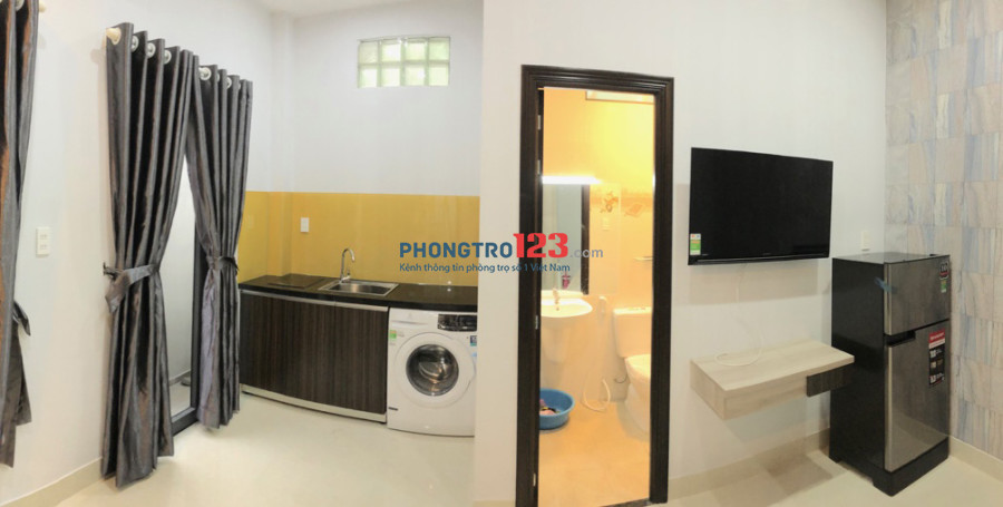 Căn hộ 1 PN giáp Q1, full nội thất, mới XD 100%, hẻm 96 Phan Đình Phùng cách cầu Kiệu 100m
