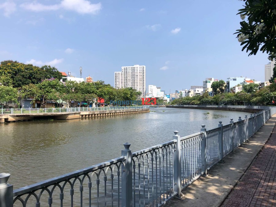 Cho thuê căn hộ mới 100% , full nội thất đối diện chợ Phú Nhuận