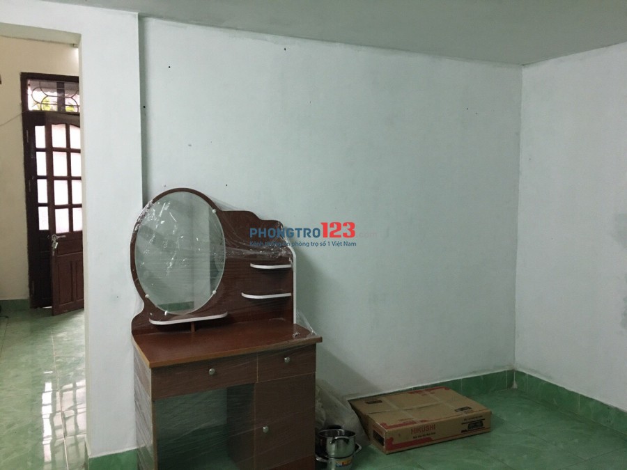 Cần cho thuê Nhà ở giá rẻ ( Trông hộ nhà là chính)