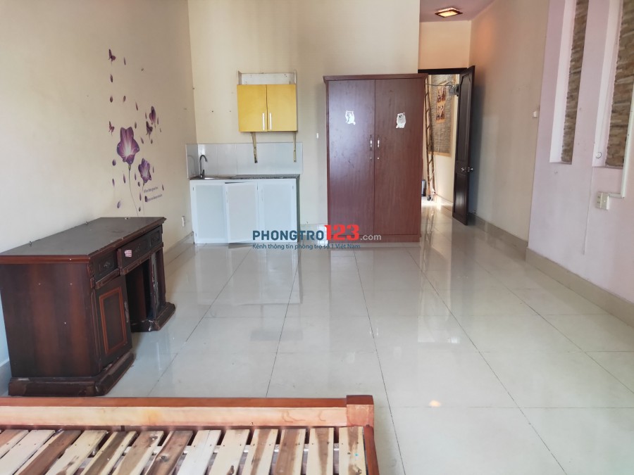 Phòng Full nội thất ngay Hàng Xanh, đi bộ tới Trường Hutech, Giao thông vận tải, Ngoại thương, Hồng Bàng...