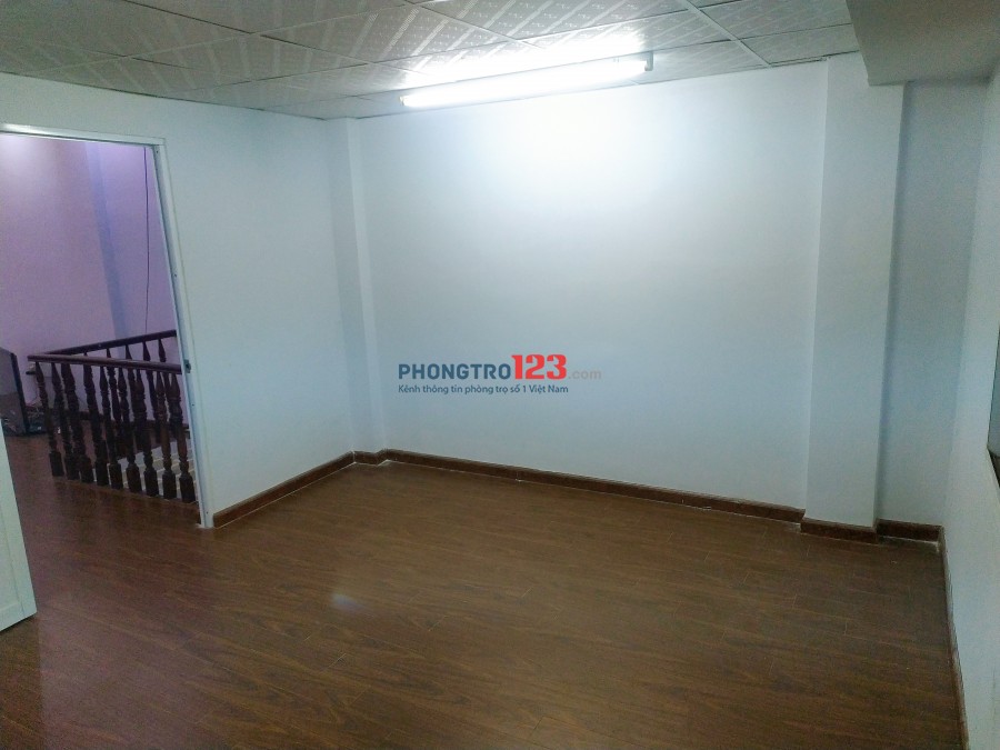 Chính chủ cho thuê 170m2, giá 9tr Q.7