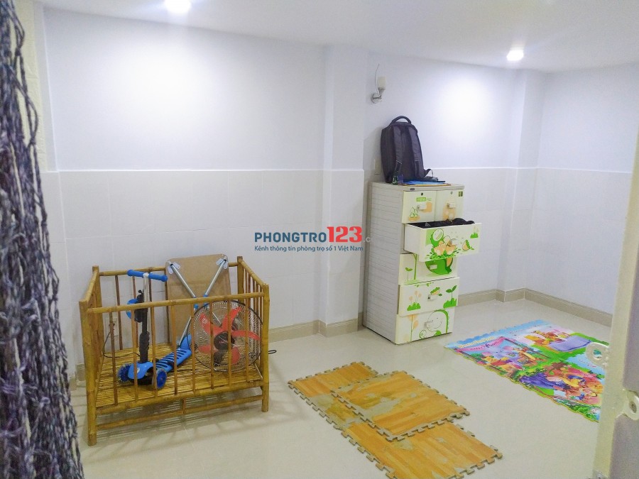 Chính chủ cho thuê 170m2, giá 9tr Q.7