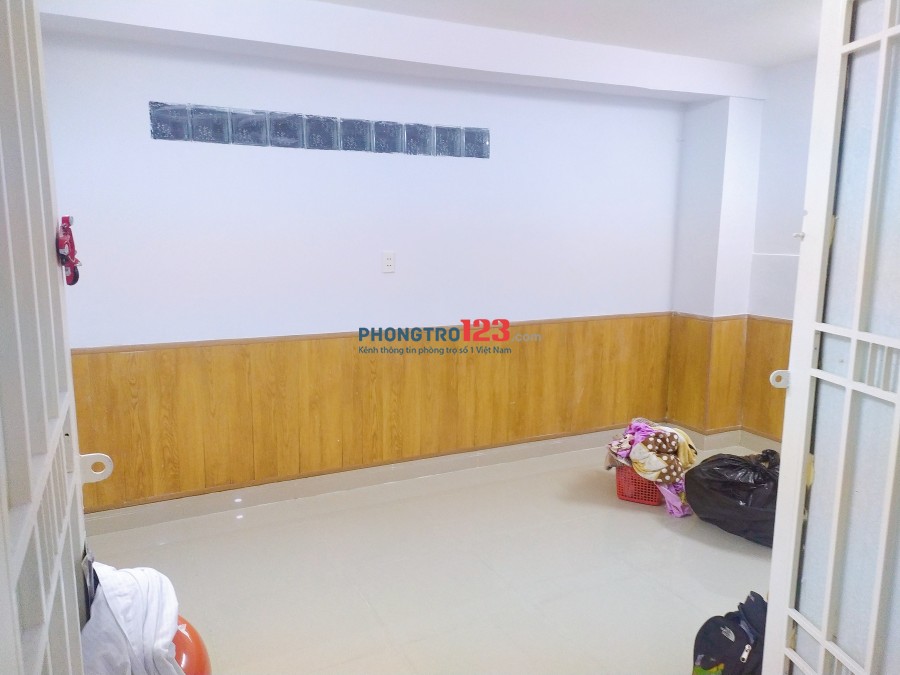 Chính chủ cho thuê 170m2, giá 9tr Q.7