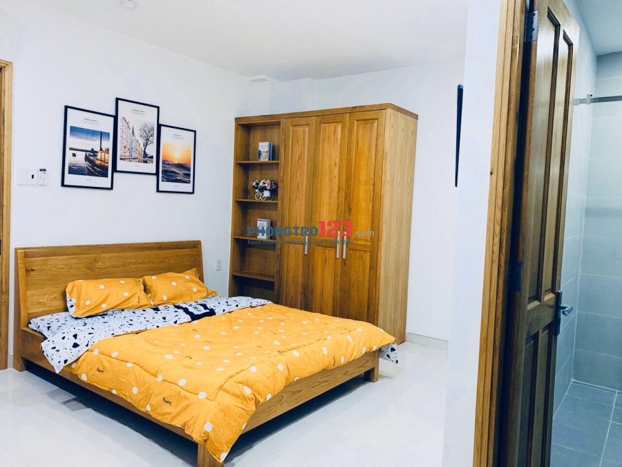 Căn hộ dịch vụ cao cấp full nội thất quận Tân Bình