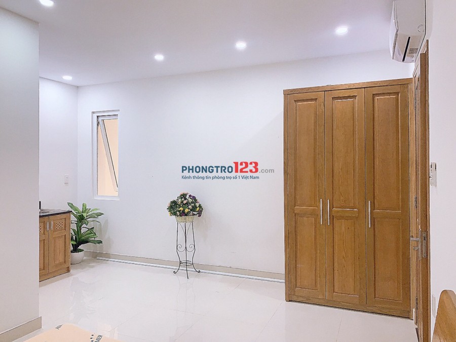 Căn hộ dịch vụ cao cấp full nội thất quận Tân Bình
