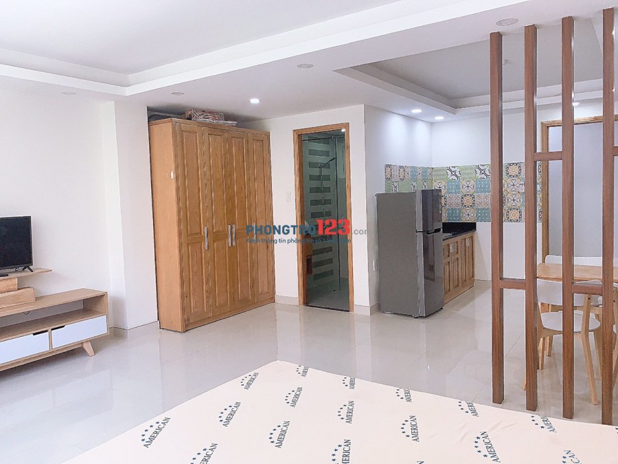 Căn hộ dịch vụ cao cấp full nội thất quận Tân Bình