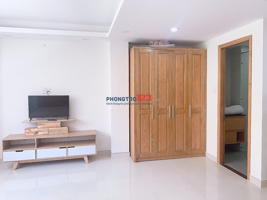 Căn hộ dịch vụ cao cấp full nội thất quận Tân Bình