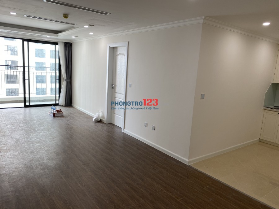 Cho thuê căn hộ 3 ngủ Sunshine Garden cạnh Times City. Nội thất liền tường đầy đủ