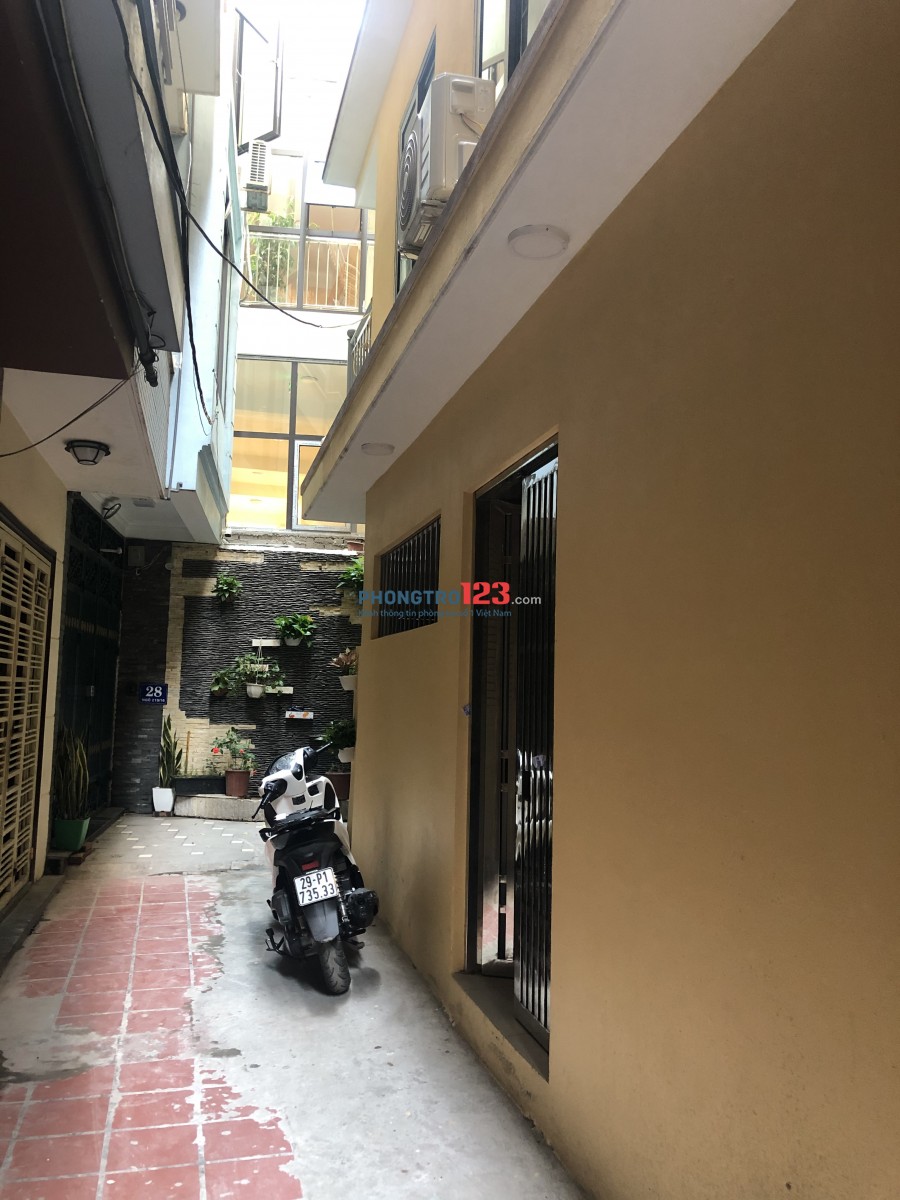 Cho thuê toà 5 tầng x 45m2 tại Ngõ 1 Nguyễn Thị Định