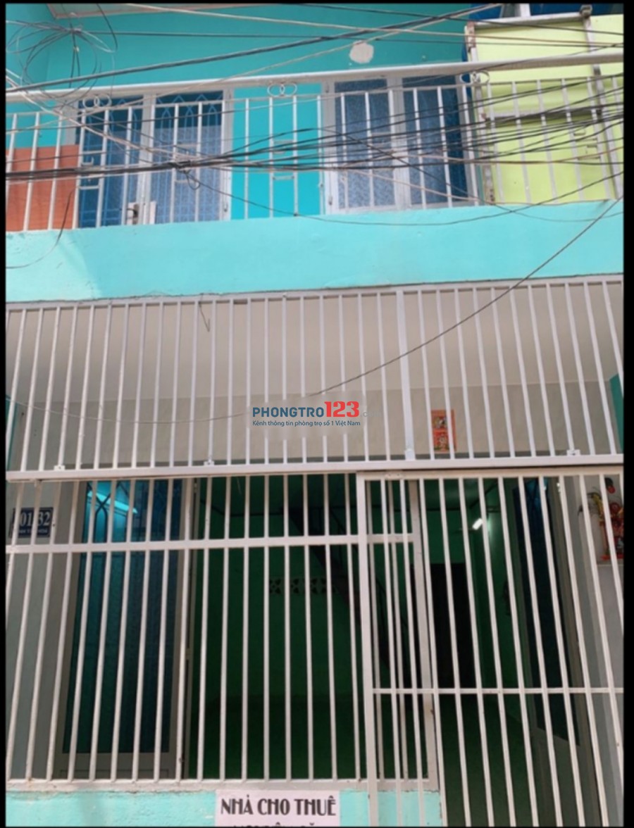 Cho thuê nhà 1 trệt 1 lầu hẻm xe hơi tại Kênh Tân Hóa, P.Hòa Thạnh, Q.Tân Phú. Giá 8.5tr/th