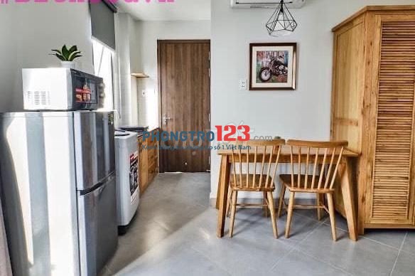 Cho Thuê Căn Hộ Ban Công, Full NT Ngay Nguyễn Trãi, Phường Nguyễn Cư Trinh, Quận 1