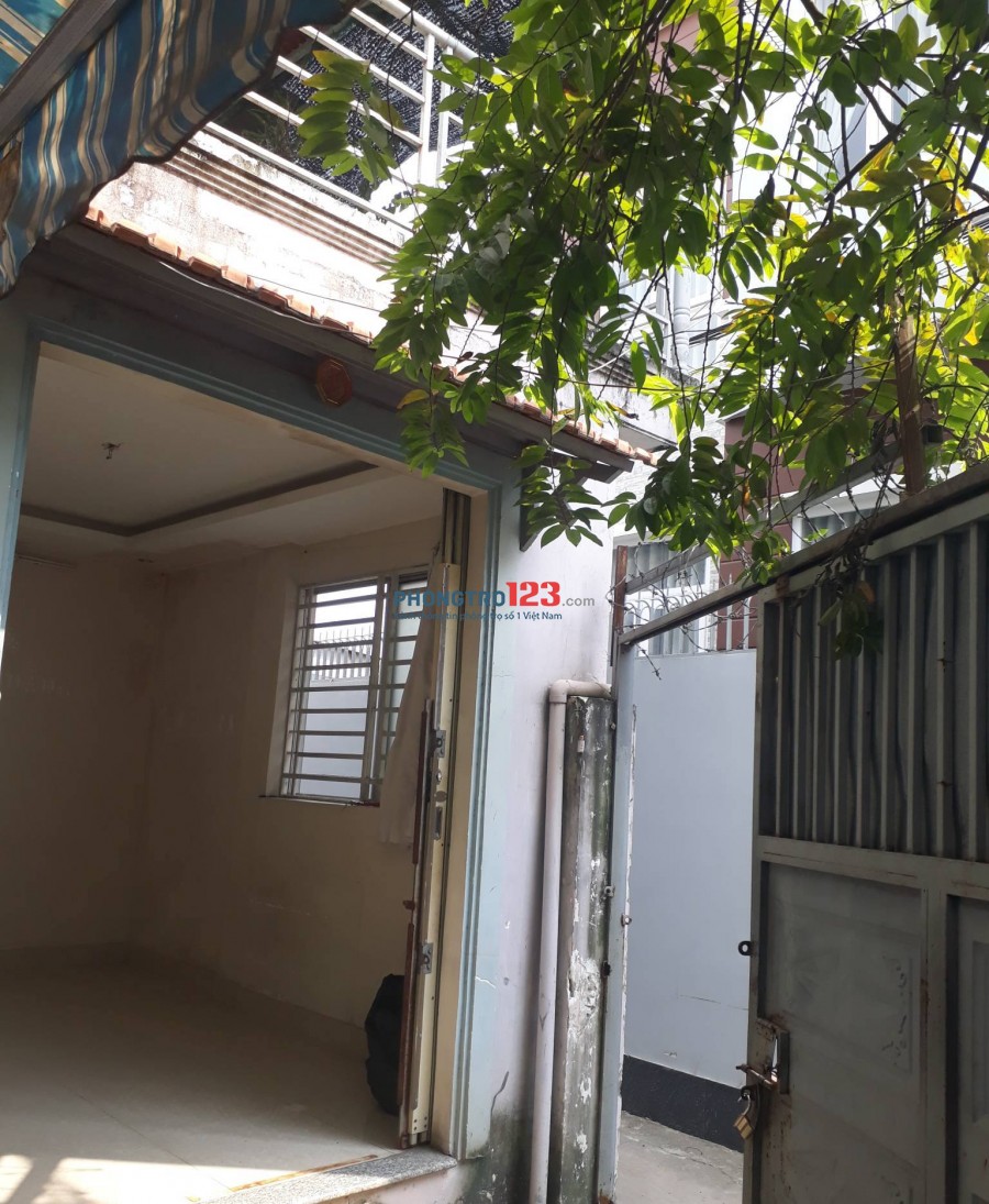 Cho thuê nhà gần UBND Q.2, có máy lạnh, nước nóng điện nhà nước