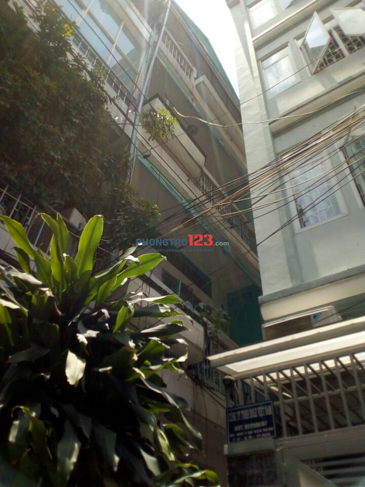 Phòng CHO NỮ THUÊ ban công thoáng mát ngay Sư Vạn Hạnh và 3/2
