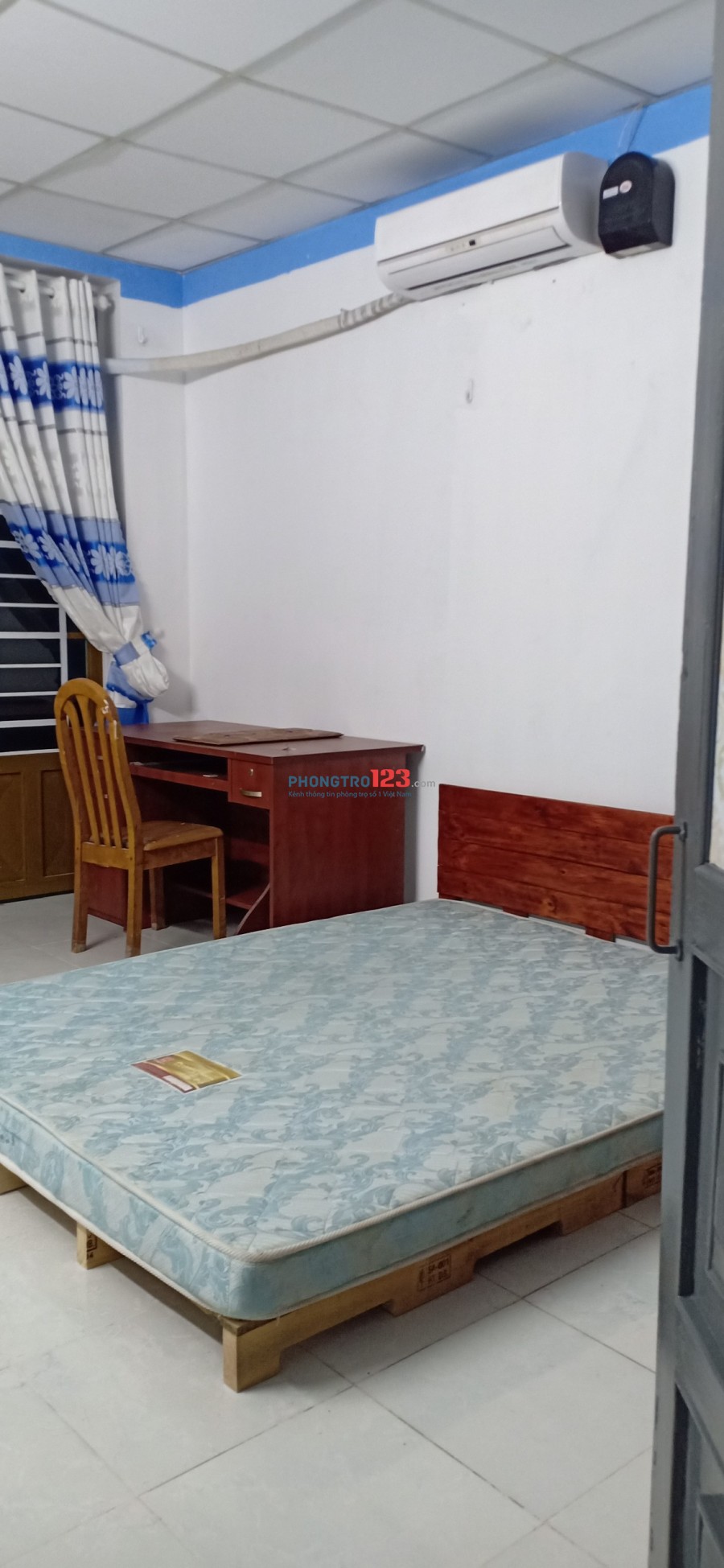 Cho thuê căn hộ 2pn đường CMT 8, Tân Bình, ngay khu Phạm Văn Hai, Bắc Hải, diện tích 65m2, có ban công, bếp riêng